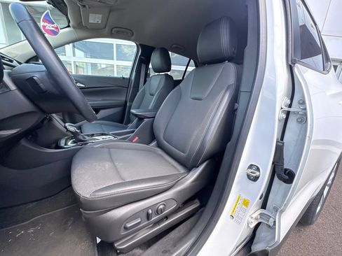 Used 2023 Buick Encore GX Preferred w/ Cold Weather Comfort Package FWD image 10