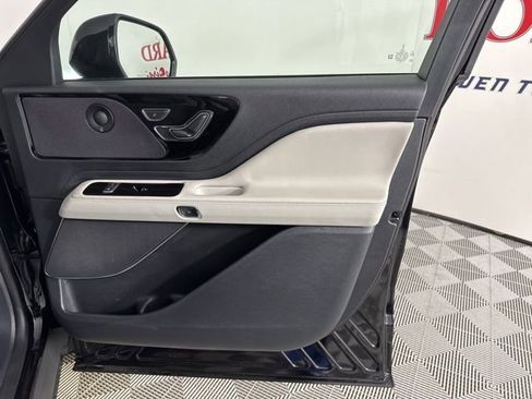 New 2025 Lincoln Aviator 2WD w/ Jet Appearance Package image 22