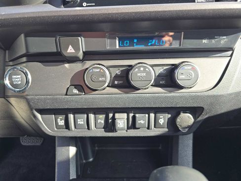 Certified 2022 Toyota Tacoma TRD Sport image 27