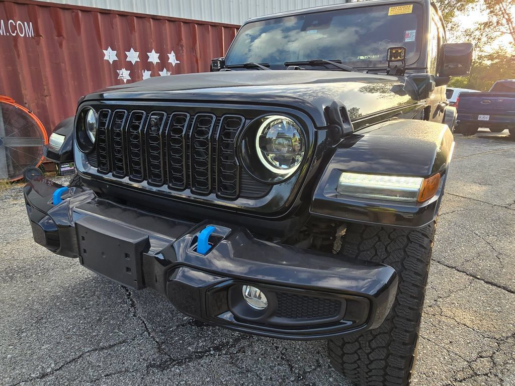 Used 2024 Jeep Wrangler High Altitude AWD/4WD image 12