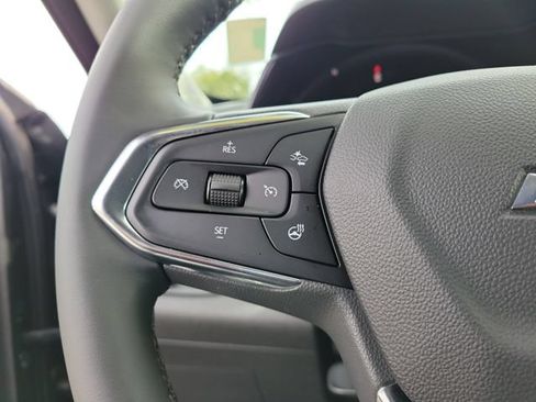 Used 2025 Chevrolet Trax LT w/ Driver Confidence Package FWD image 21