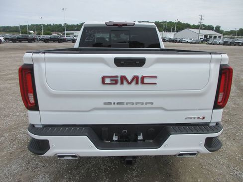 New 2026 GMC Sierra 1500 AT4 w/ AT4 Premium Package AWD/4WD image 5