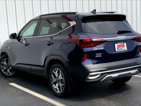 Used 2023 Kia Seltos EX image 9