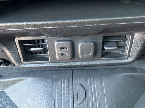 Used 2021 GMC Sierra 1500 SLE image 13