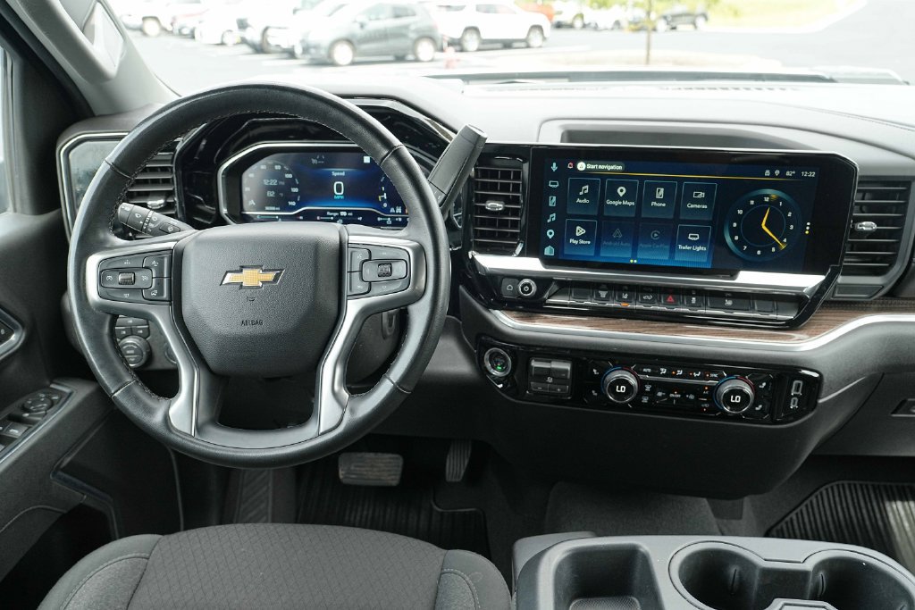 Used 2025 Chevrolet Silverado 2500 LT w/ Convenience Package AWD/4WD image 29