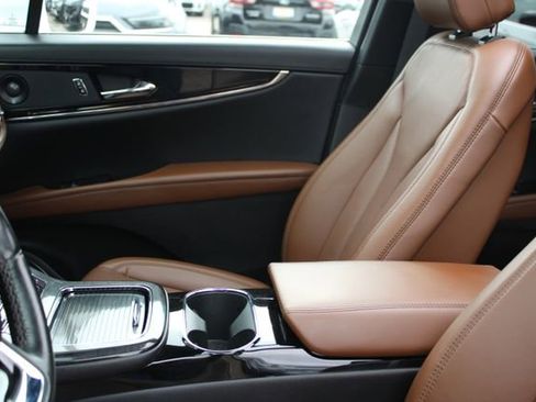 Used 2023 Lincoln Nautilus Reserve w/ Equipment Group 201A AWD/4WD image 31