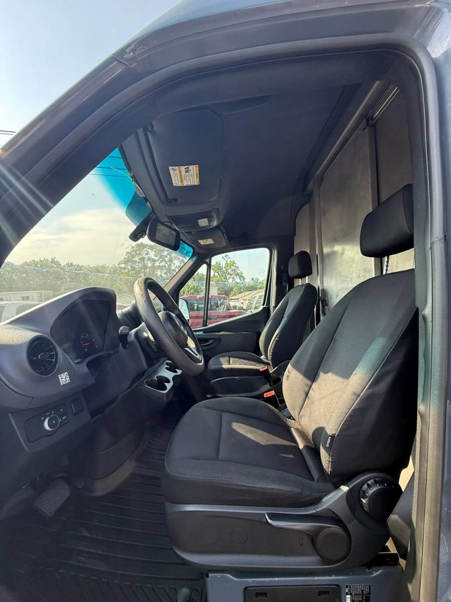 Used 2019 Mercedes-Benz Sprinter 170 image 11