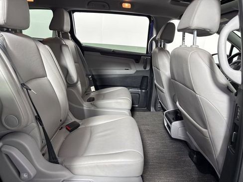 Used 2024 Honda Odyssey EX-L image 19