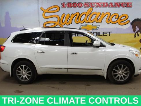 Used 2017 Buick Enclave Convenience FWD image 1