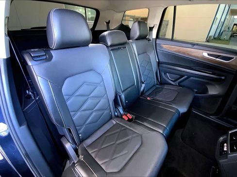 Used 2024 Volkswagen Atlas SE image 20