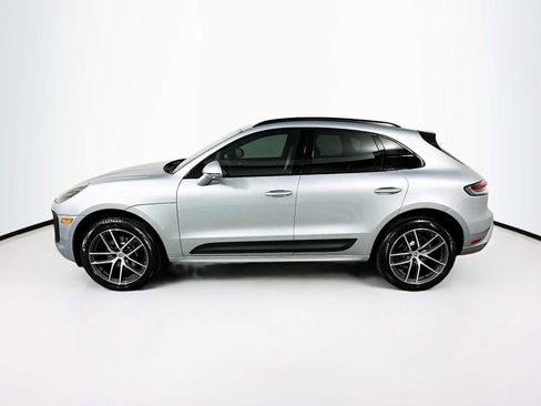 New 2026 Porsche Macan image 2