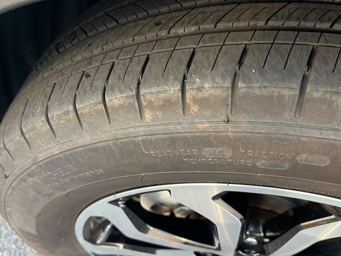 Certified 2023 Toyota Corolla Cross XSE image 39