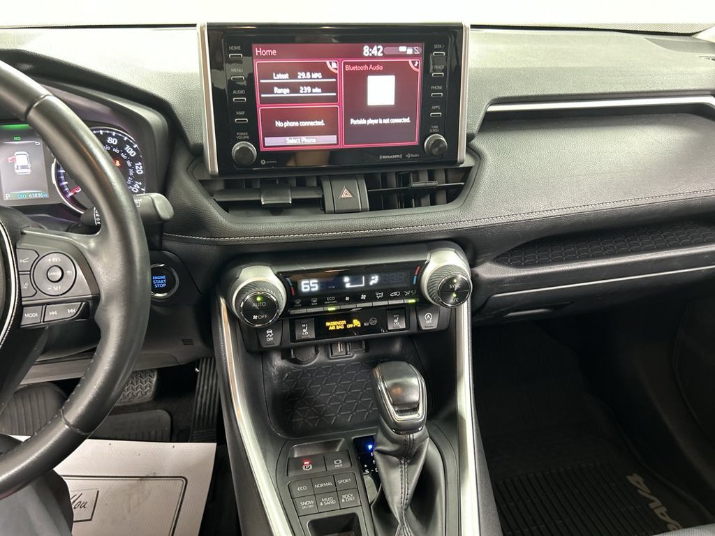 Used 2020 Toyota RAV4 XLE w/ Convenience Package AWD/4WD image 18