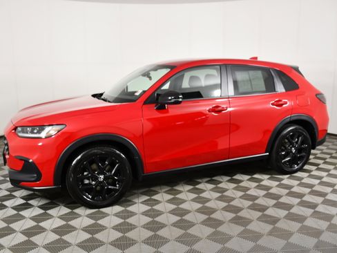 Certified 2025 Honda HR-V Sport image 9