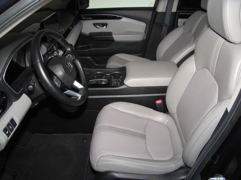Certified 2025 Honda Pilot EX-L image 15