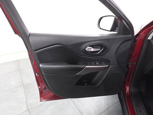 Used 2021 Jeep Cherokee Latitude image 7