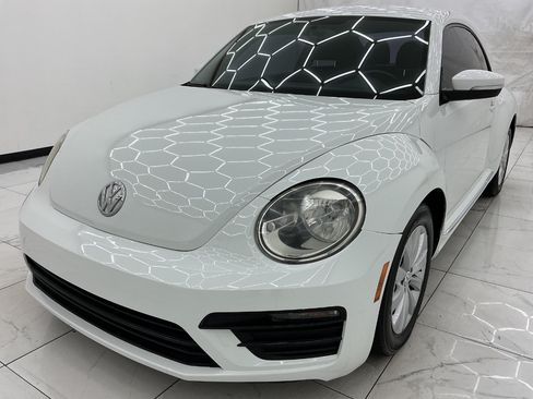 Used 2019 Volkswagen Beetle 2.0T S FWD image 1