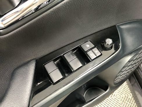 Used 2022 Toyota Prius Prime XLE FWD image 13