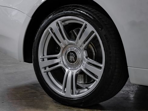 Used 2016 Rolls-Royce Wraith RWD image 45