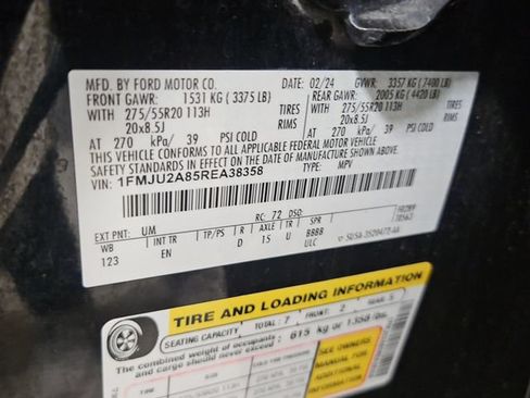 Used 2024 Ford Expedition Limited AWD/4WD image 27