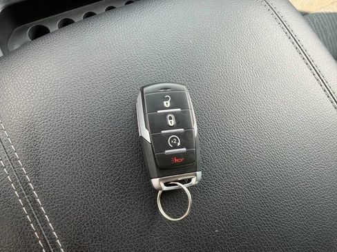 Used 2023 RAM 1500 Big Horn AWD/4WD image 12
