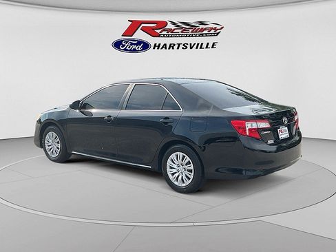 Used 2014 Toyota Camry LE FWD image 13