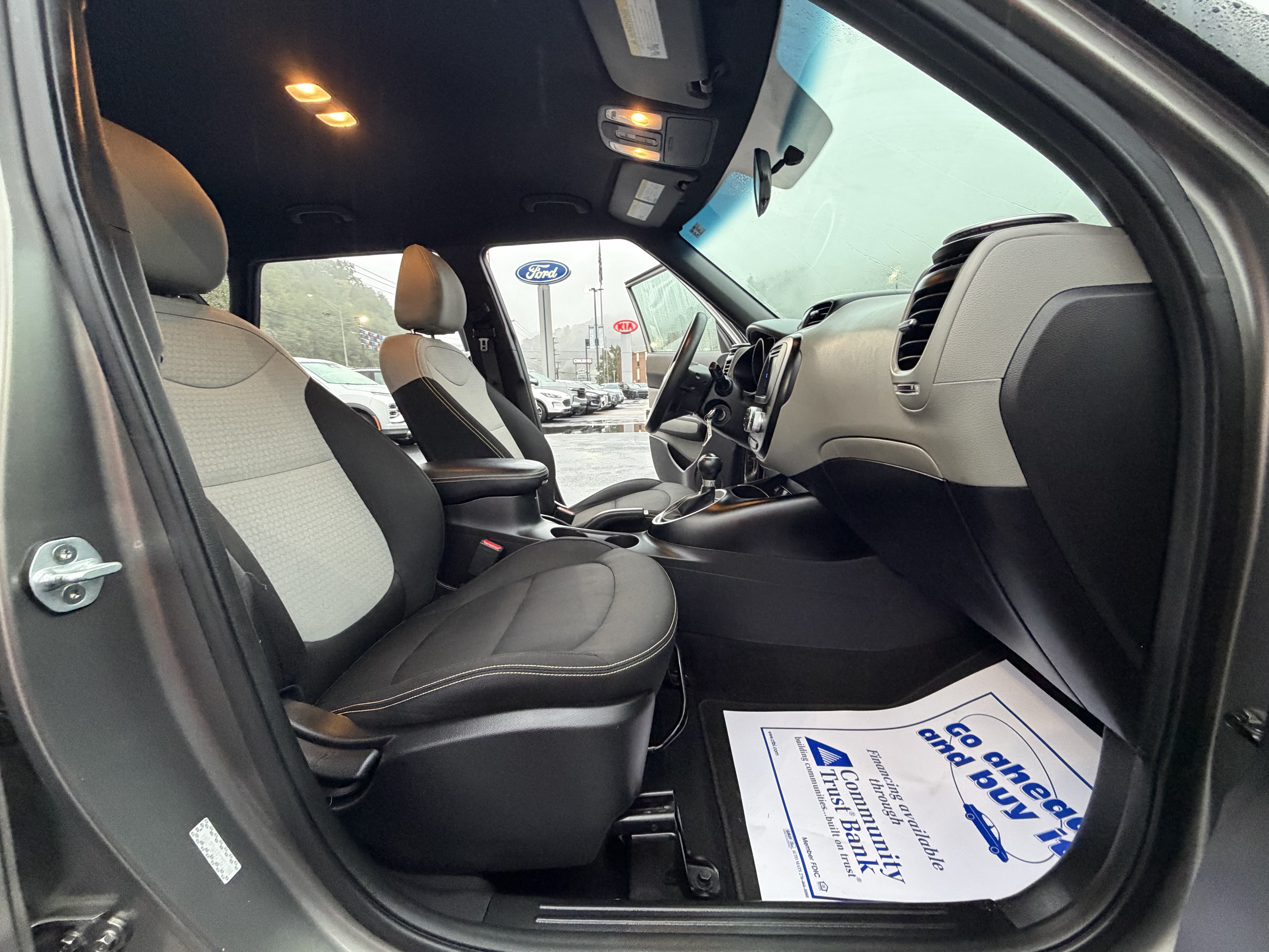 Used 2016 Kia Soul + FWD image 19