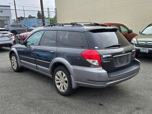 Used 2009 Subaru Outback 2.5i Limited AWD/4WD image 5