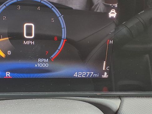 Used 2024 Chevrolet TrailBlazer RS image 29