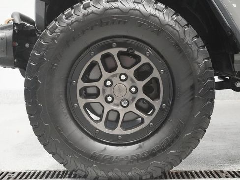 Used 2023 Jeep Wrangler Unlimited Rubicon 392 w/ Xtreme Recon 35" Tire Package AWD/4WD image 8