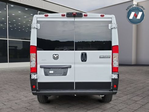 Used 2025 RAM ProMaster 2500 w/ U-Haul Equipment Group FWD image 4