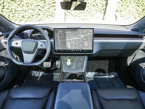 Used 2023 Tesla Model S AWD/4WD image 12