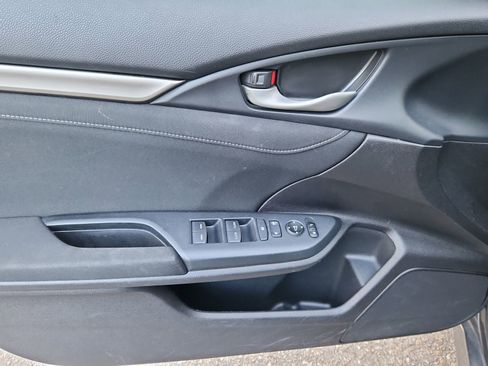 Used 2019 Honda Civic EX image 9