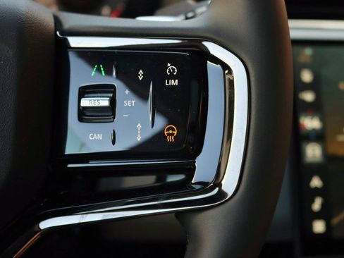 Used 2026 Land Rover Range Rover Evoque S image 18