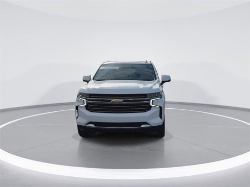 Used 2023 Chevrolet Tahoe LT w/ Luxury Package image 3