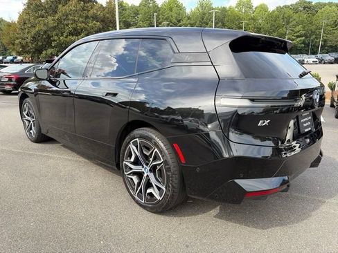 Used 2024 BMW iX xDrive50 w/ Premium Package AWD/4WD image 12