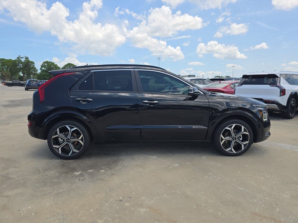 New 2026 Kia Niro SX Touring FWD image 9