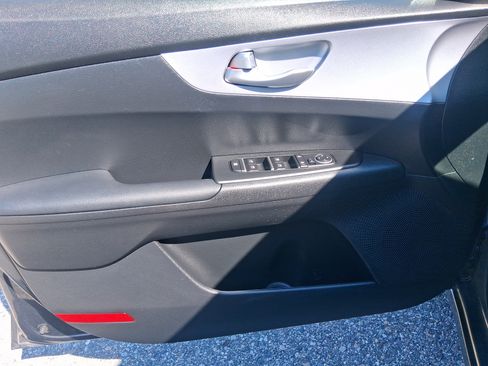 Certified 2024 Kia Forte LXS w/ LXS Technology Package FWD image 15