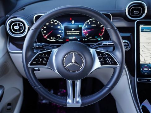 Used 2023 Mercedes-Benz GLC 300 4MATIC image 23