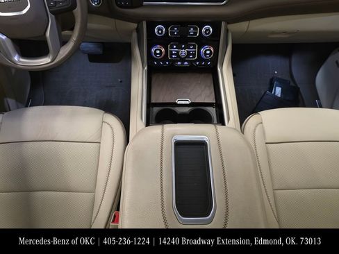 Used 2021 GMC Yukon Denali w/ Denali Premium Package image 19