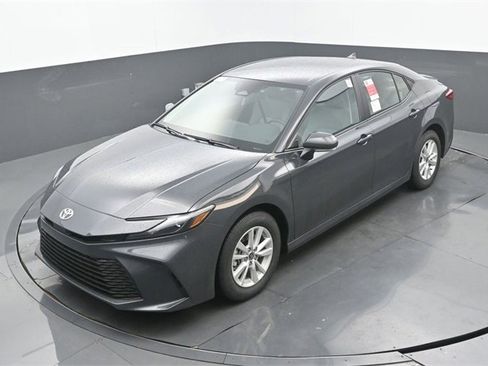New 2026 Toyota Camry LE image 29