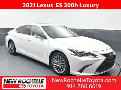 Used 2021 Lexus ES 300h w/ Accessory Package