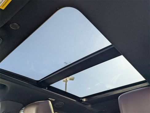 Used 2022 Ford Explorer Platinum w/ Equipment Group 601A image 23