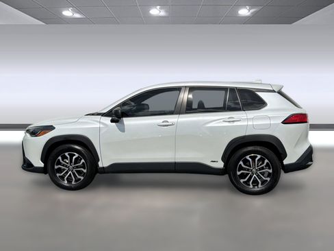 Used 2024 Toyota Corolla Cross AWD Hybrid image 2