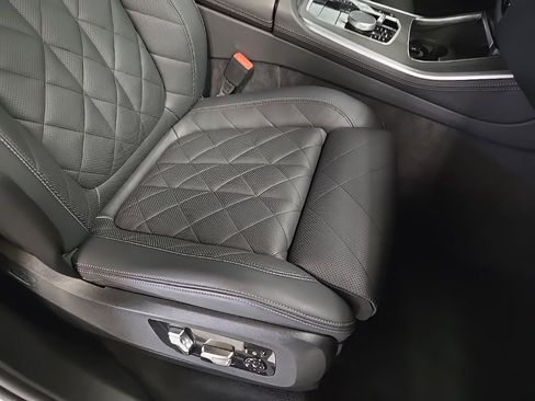 Used 2025 BMW X5 xDrive40i image 17