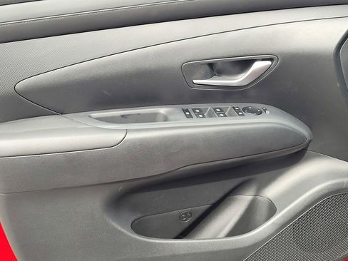 New 2026 Hyundai Tucson SE image 13