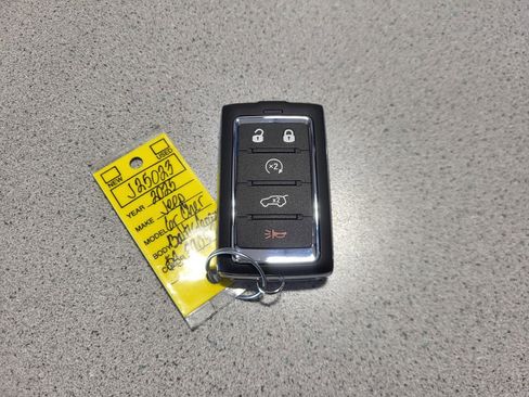 New 2025 Jeep Grand Cherokee Laredo w/ Luxury Tech Group I image 29