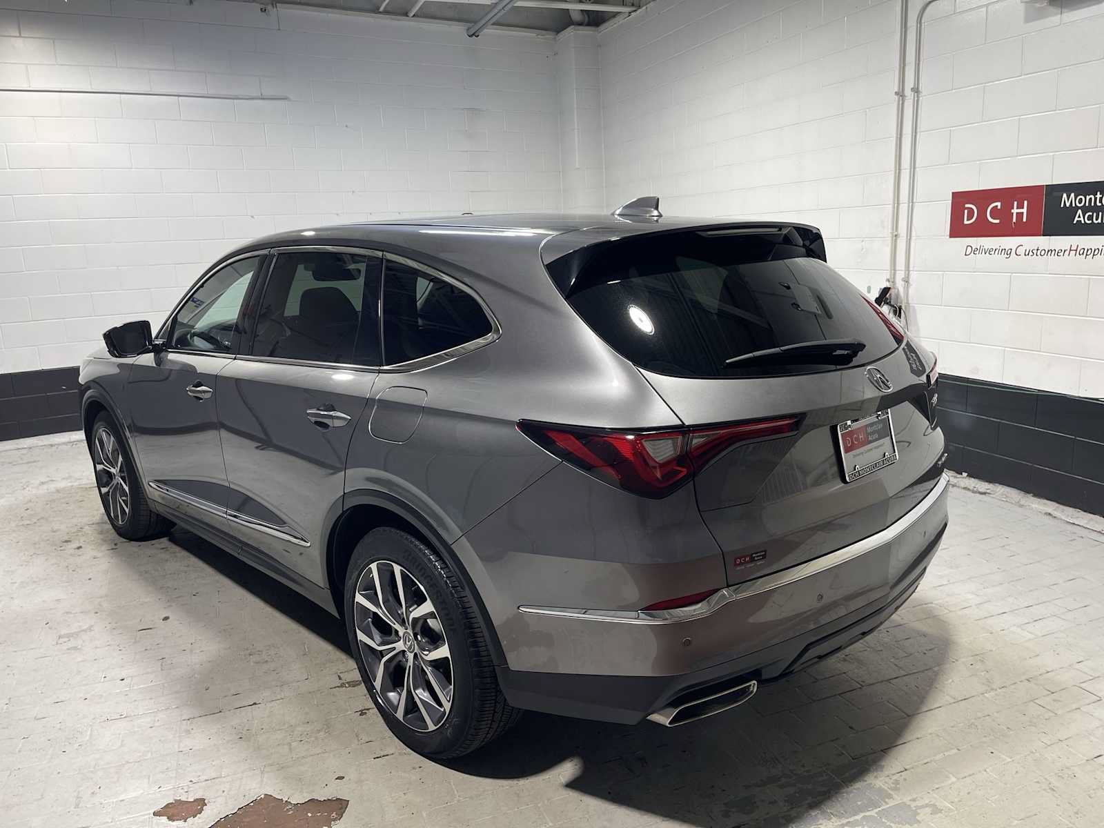 Certified 2024 Acura MDX w/ Technology Package AWD/4WD image 4