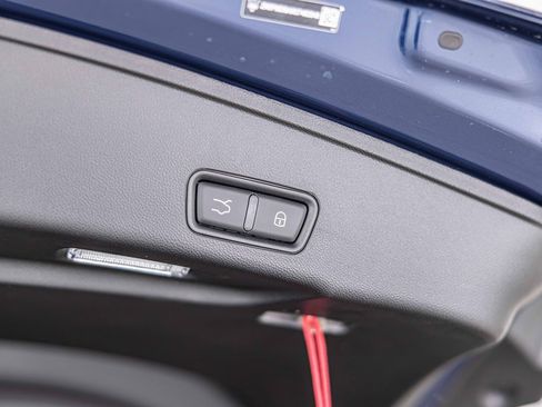 New 2025 Maserati Grecale Modena image 17