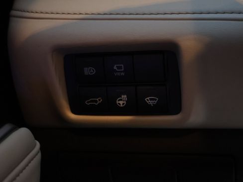 Used 2020 Toyota Highlander Platinum image 35